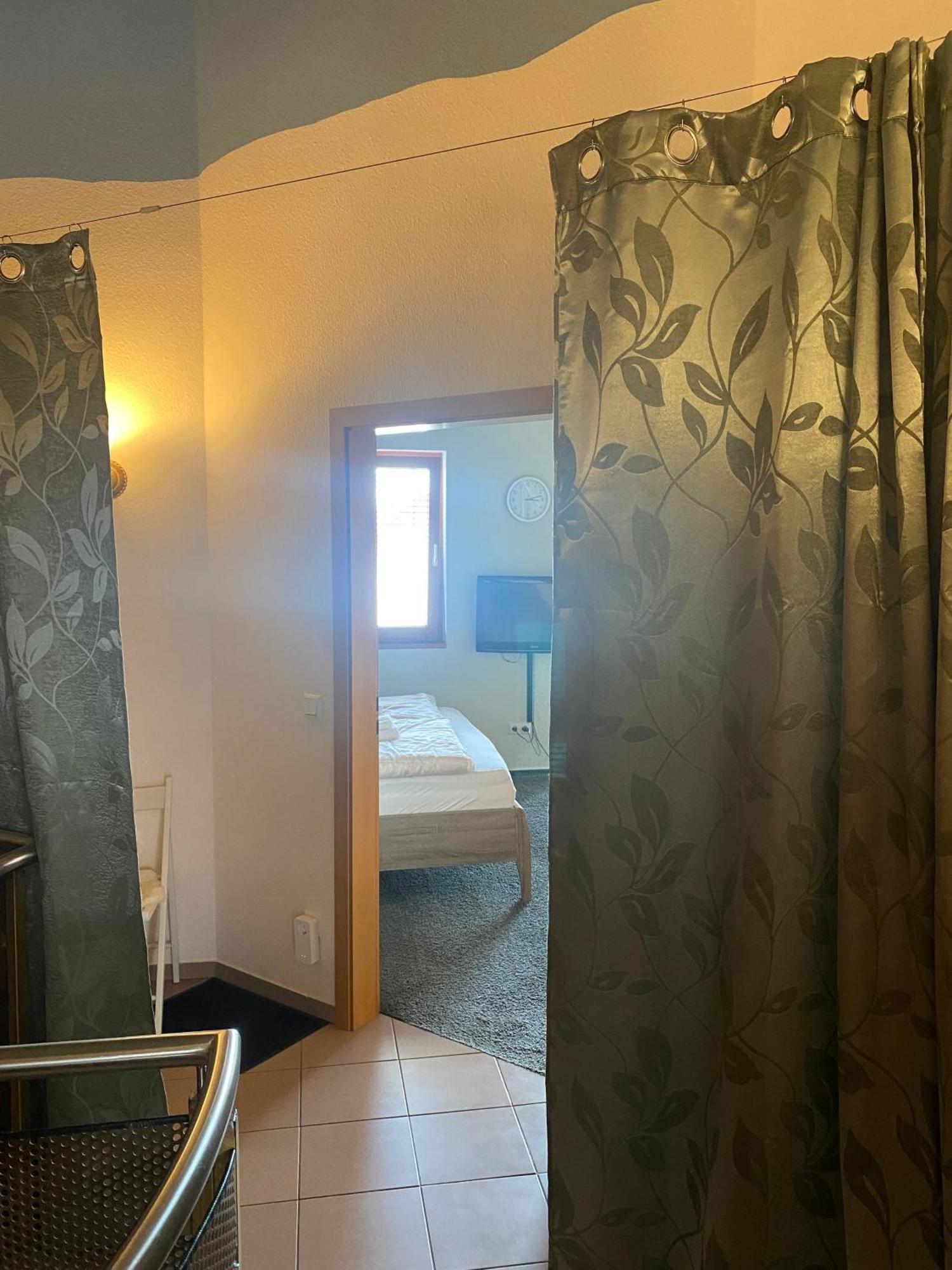 Maisonette-Ferienzimmer Am Backhausgarten Flonheim Ngoại thất bức ảnh